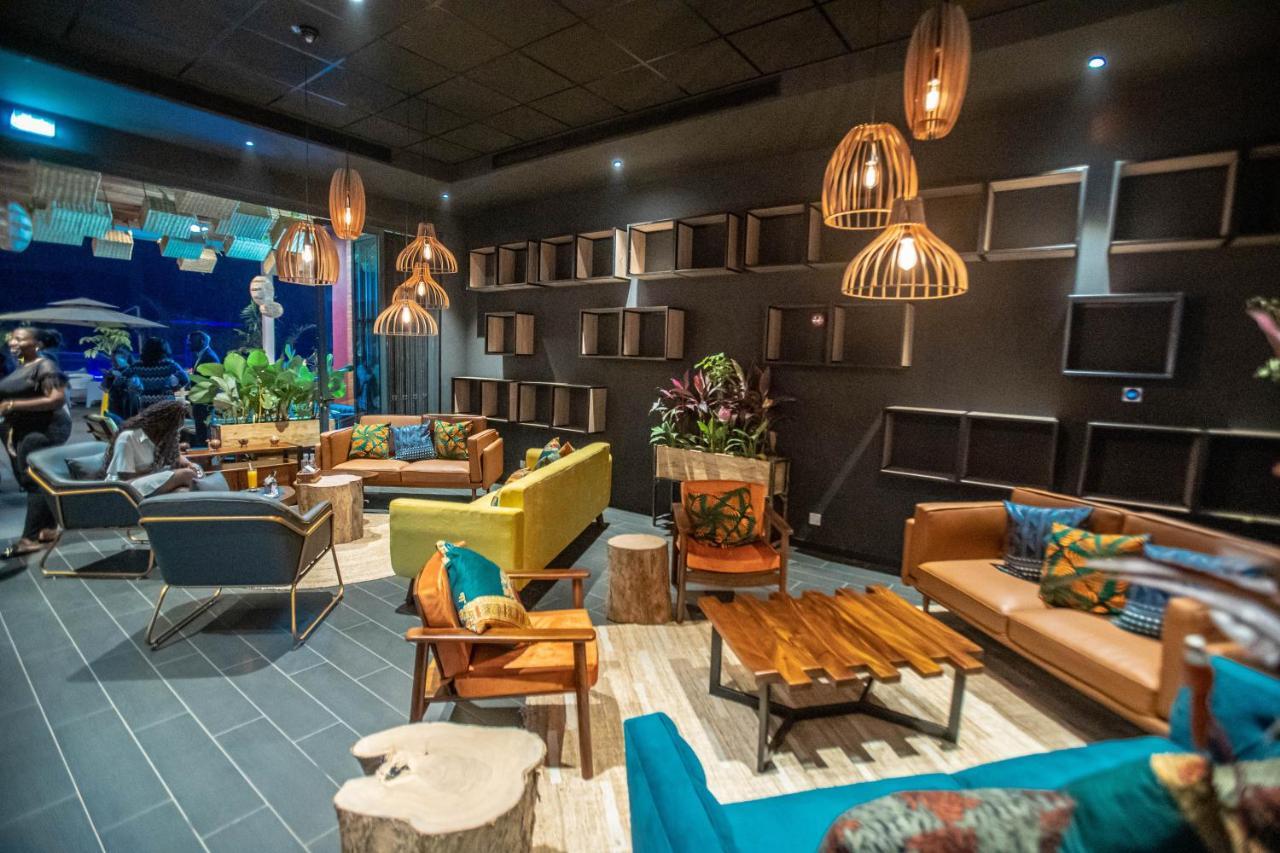 Onomo Hotel Кампала Екстер'єр фото