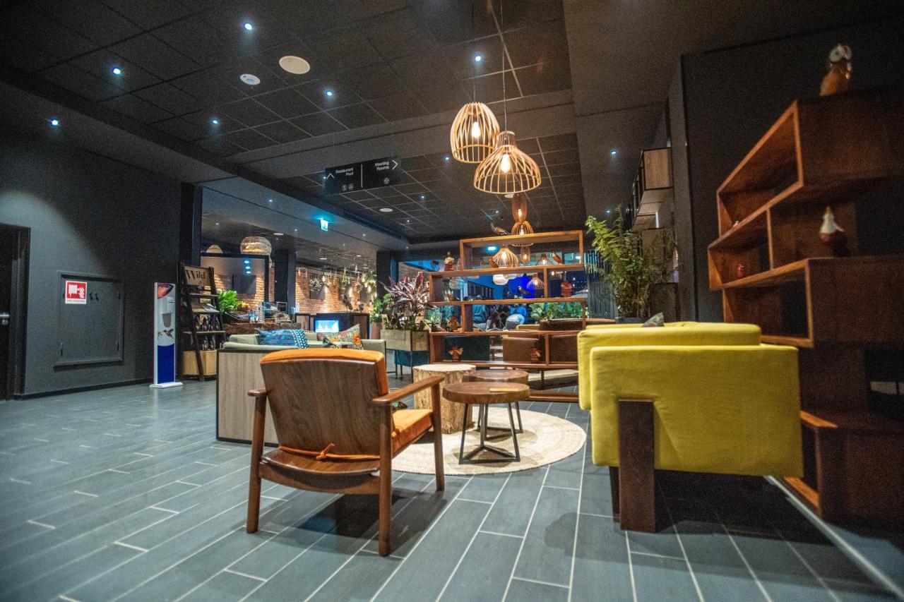 Onomo Hotel Кампала Екстер'єр фото