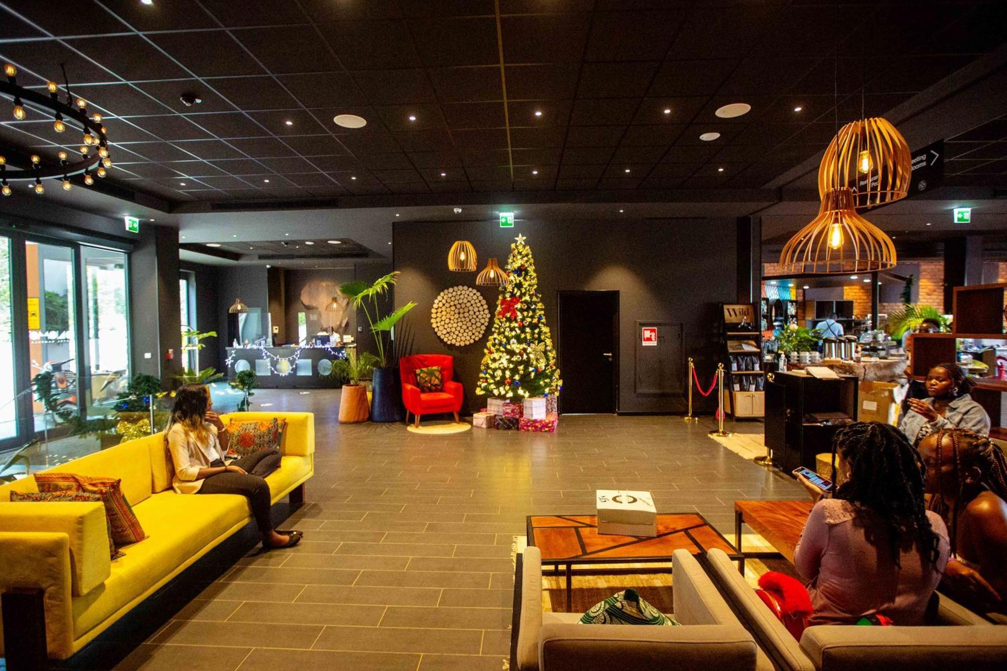 Onomo Hotel Кампала Екстер'єр фото