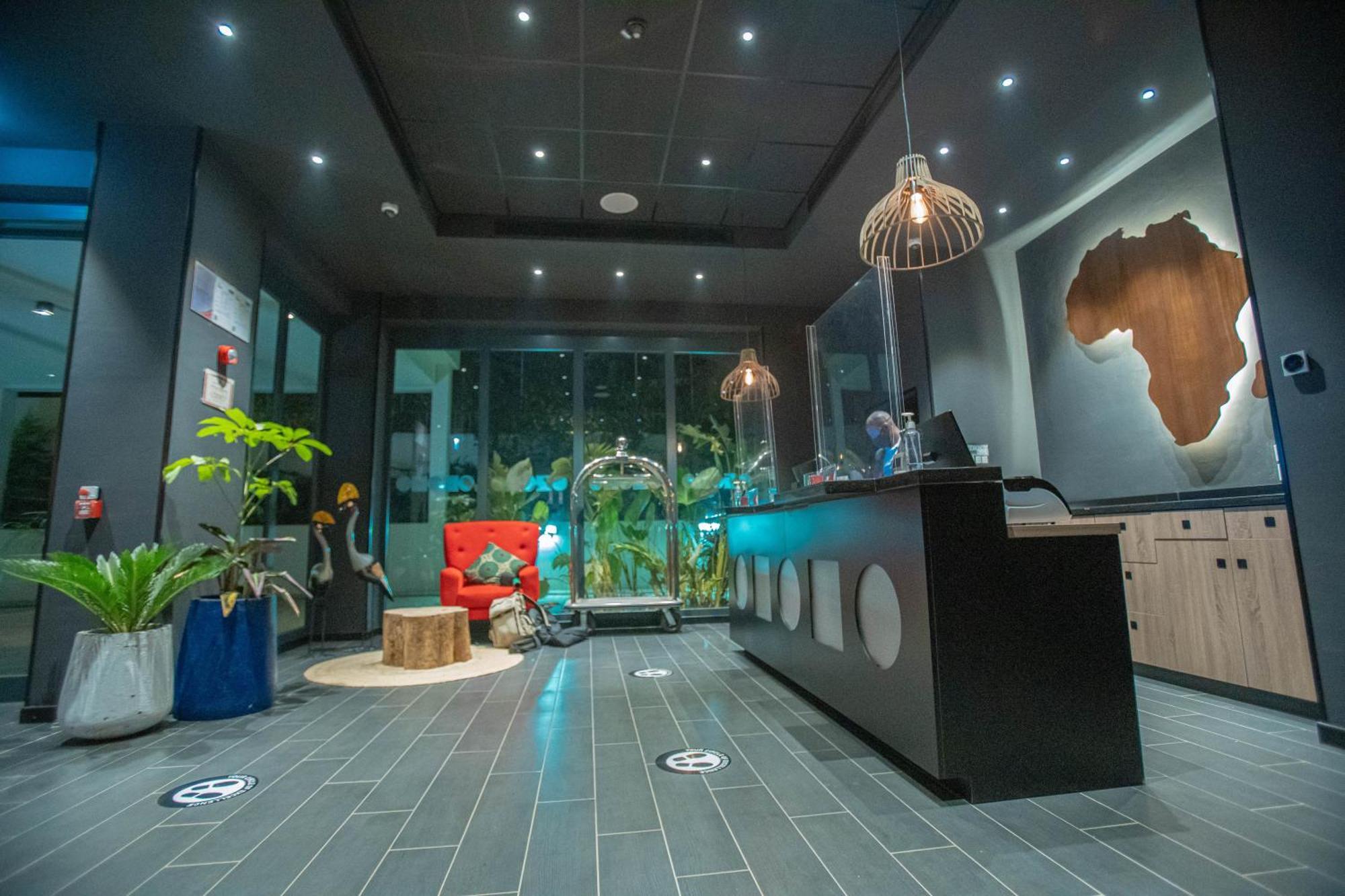 Onomo Hotel Кампала Екстер'єр фото