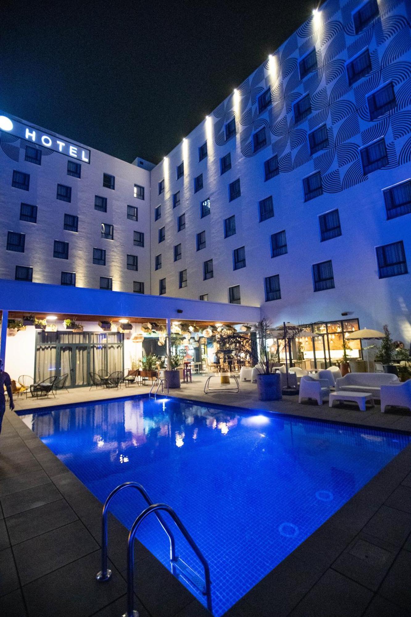 Onomo Hotel Кампала Екстер'єр фото