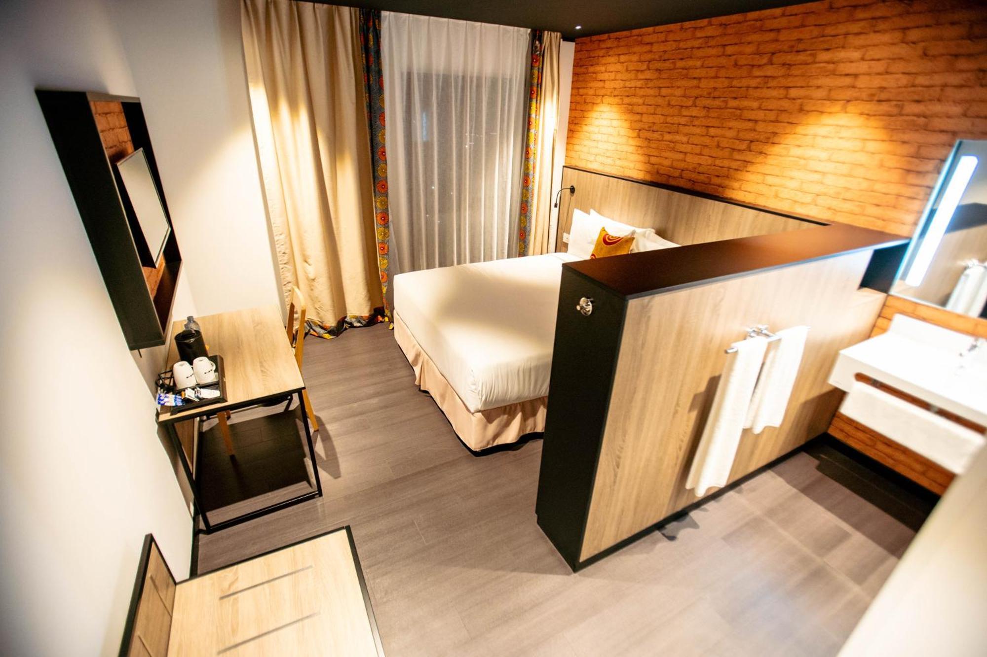 Onomo Hotel Кампала Екстер'єр фото